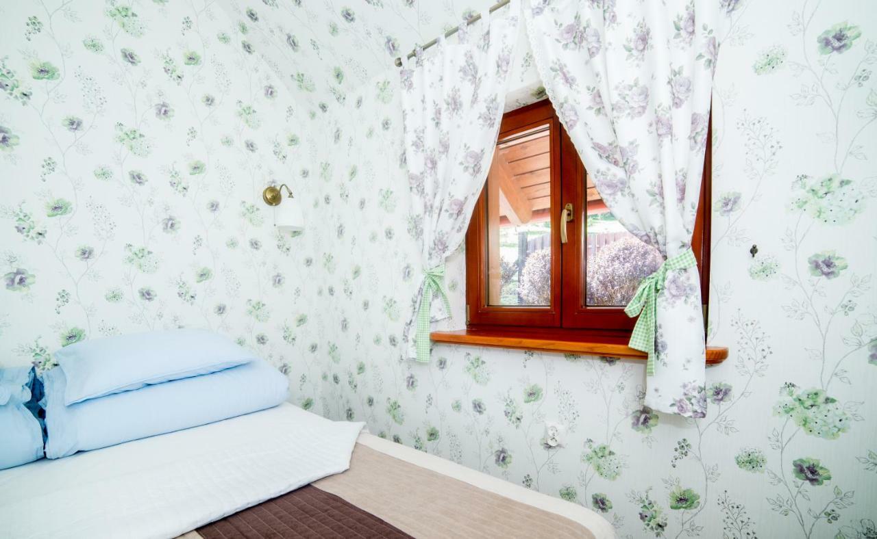 Apartamenty Romanowka Raszow ภายนอก รูปภาพ