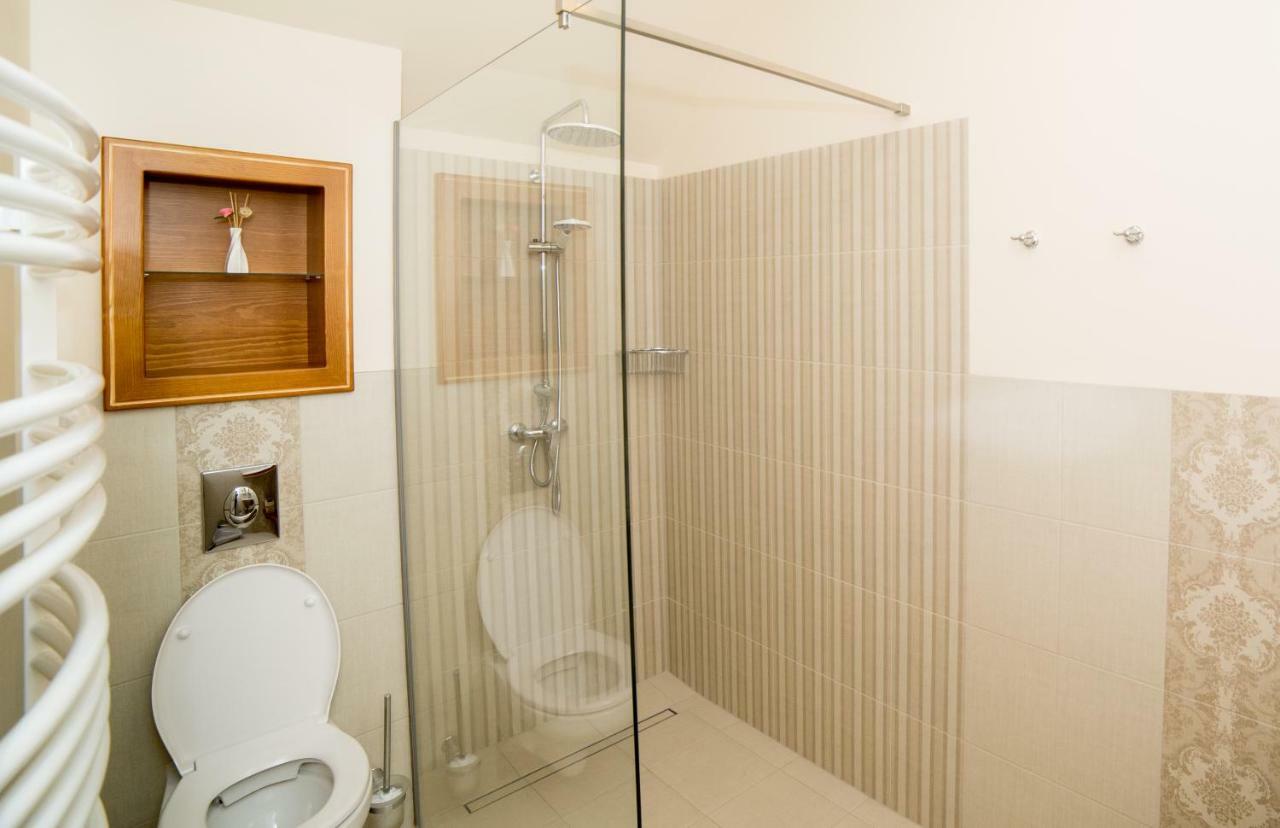 Apartamenty Romanowka Raszow ภายนอก รูปภาพ